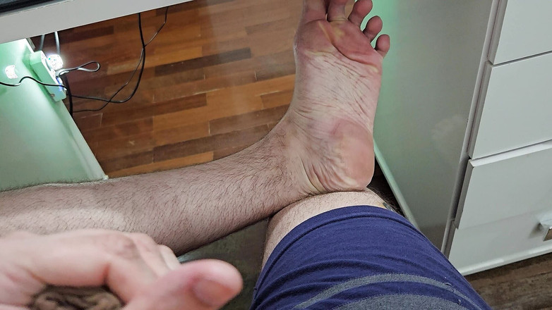 Lkdick8: У тебя есть фут-фетиш? 2