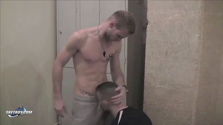 Sketboy: 試着室でのクルージング