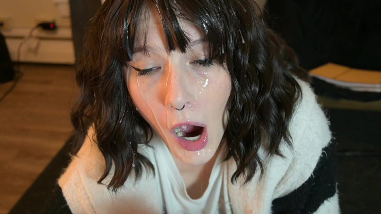 Missellie8: Naive Condom Education