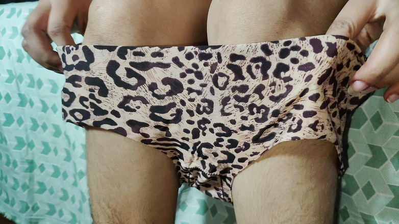 KavitaBhabhi: Hintli yenge bebo ilk kez, kocasıyla suhaagraat