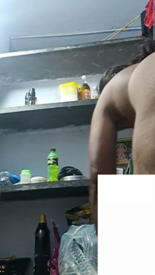 Jayaselvi: Tayangan lubang pepek seks saya dalam panggilan video