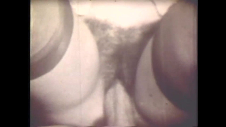 The Unforgettable: Threesome Panas dan Terbakar