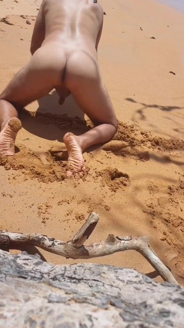 Ladysilvas: Ladysilva nua na praia