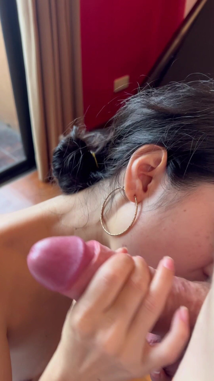 Blond_withasian: Zierliche, Dünne Asiatin Wird Von Großem Weißen Schwanz Verwüstet