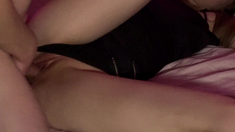Zolla-berry: Woke up My Roommate with a and on My Back