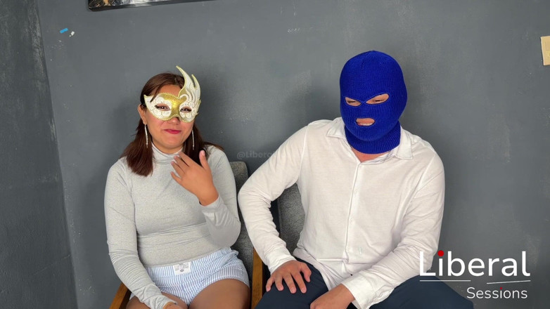 Liberal Sessions: Teman wanita saya dikongkek oleh orang asing, cuckold gembira