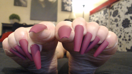 Abby Anna: Extreme Nails Wrinkled Soles