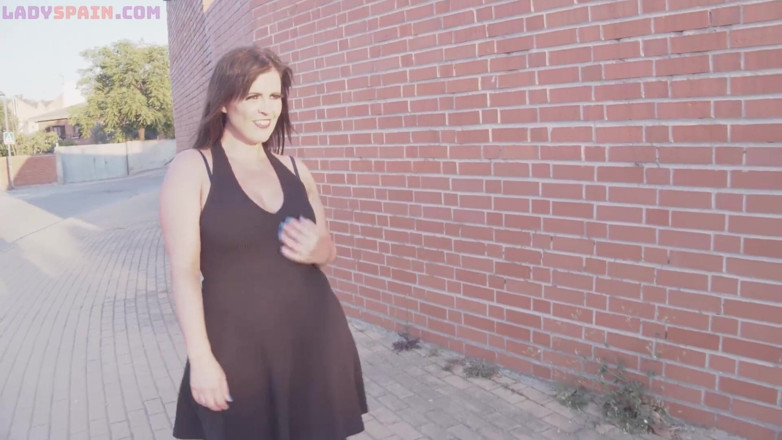 Lady Spain: Mature Curvy Woman Has Hard Orgasms by Making a Threesome...