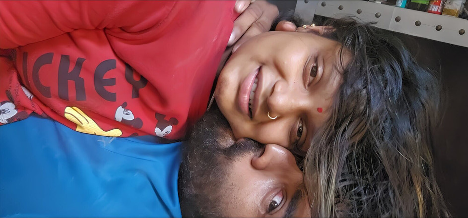 Aalox: 村の家でデジ村の女の子のセックスデジスタイル