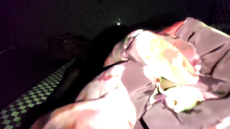 Satin And Silky: Porno sega di seta di raso - sega con tuta di...