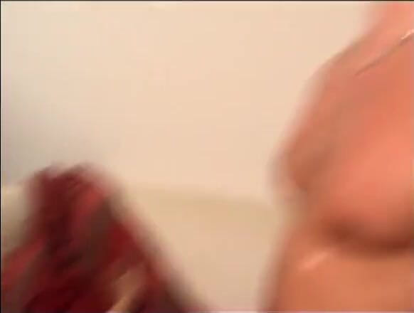 European Classics: Latina milf hard geboord op de bank