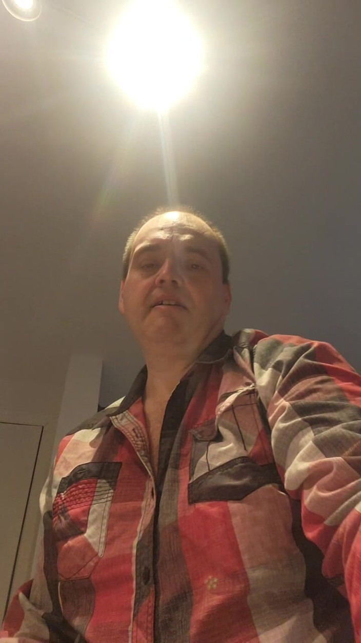 Caressonnous: Siapa Yang Datang Mandi