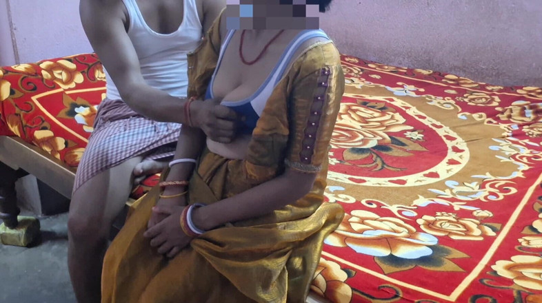 Sumaj: Indiana con grandi tette bhabhi