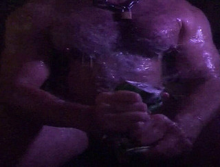 HairyHunkPig: Hairy Hunk Pig - kencing