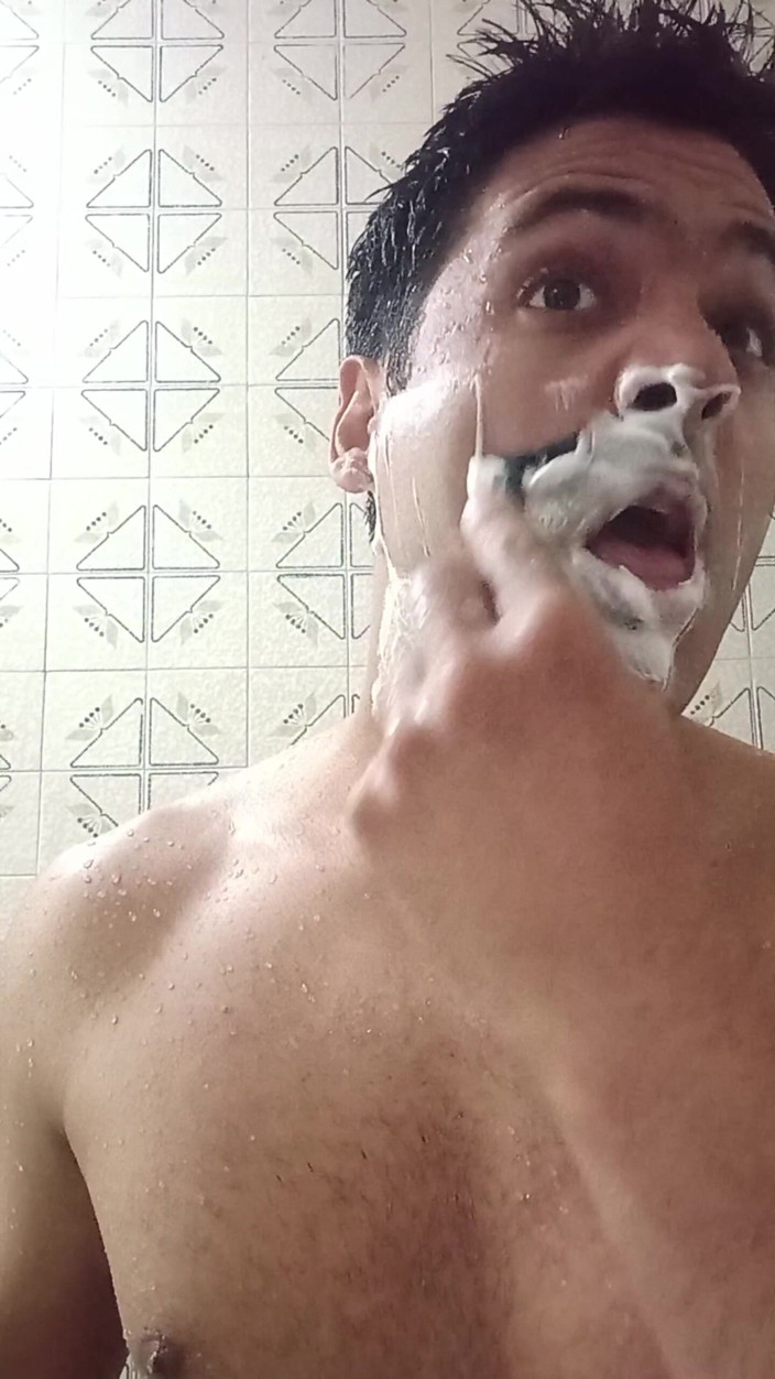 Guss: A Moreno Guy Alone in the Bathroom