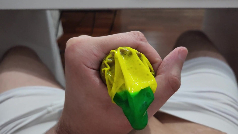 Lkdick8: 화려한 콘돔으로 정액