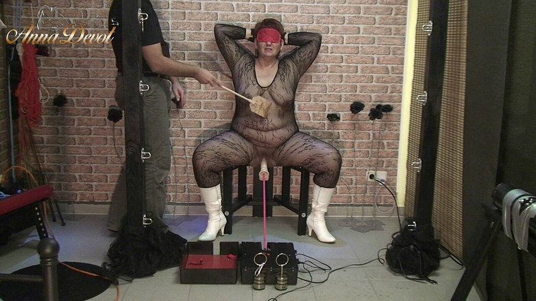 Anna Devot: 私の従順な猫とクソマシンビデオ