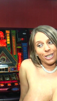 Susi the MILF and Her Friends