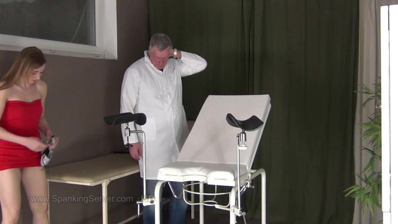 Spanking Server: Cute Luca Bella pussy whip from the doctor