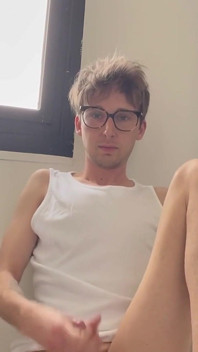 Jerking in My Friend's Kitchen Lets Cum Togheter