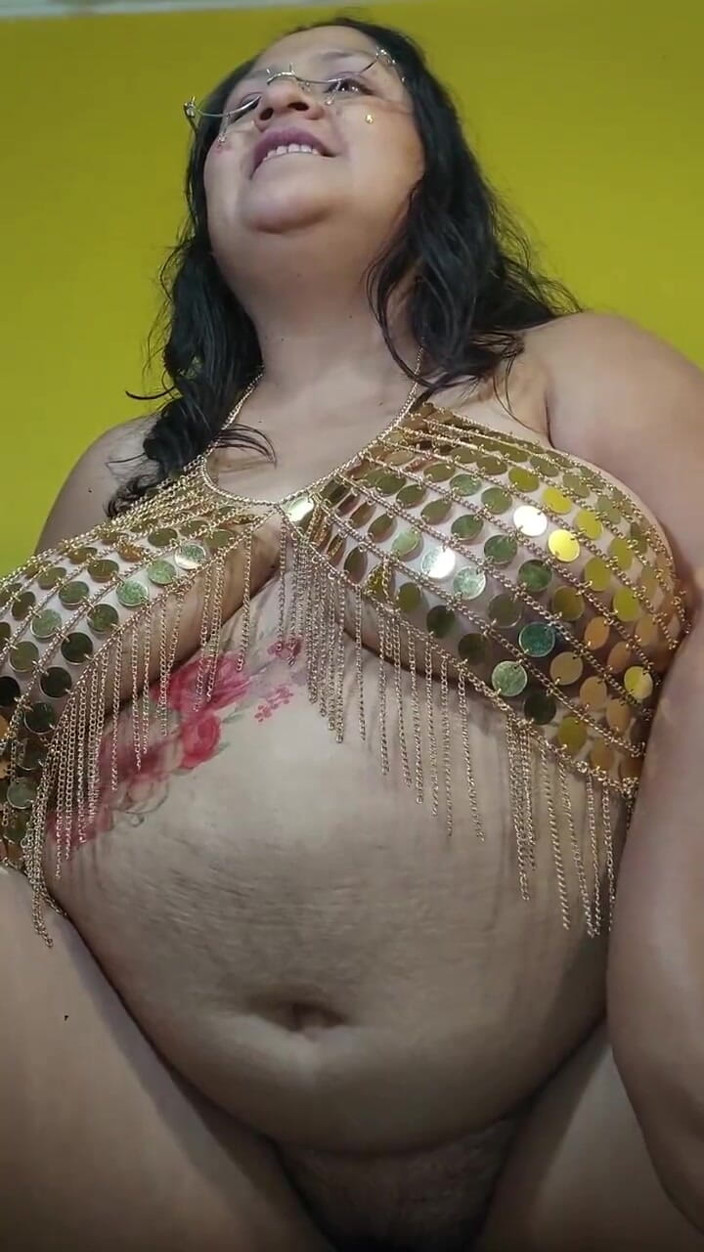 Latin Rain: Big Fat Pussy Movement