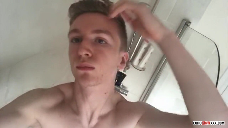 Euro boy xxx: Jeu sous la douche avec Alexander