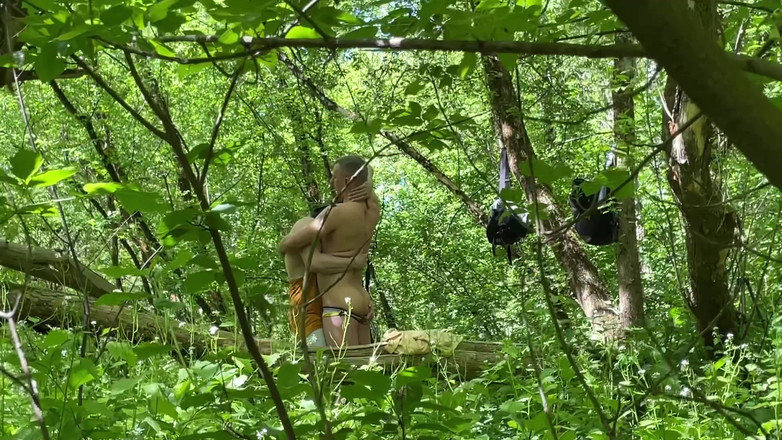 1TeddyBear1: Sexo na floresta. Dois membros. Parte 1. Versão original em 4k