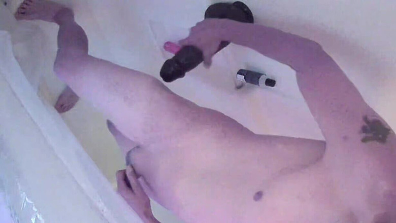 THCBDNA: 샤워 중 딜도로 잡힌 남편