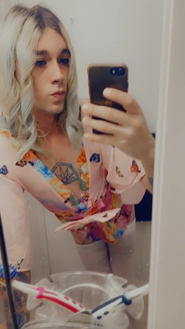 CarmenMelatonin: Kimono kiss hatun yarak istiyor