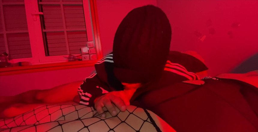 EmmaInkTrans: Ssałem go, ale poprosiłem go, żeby mnie ssał