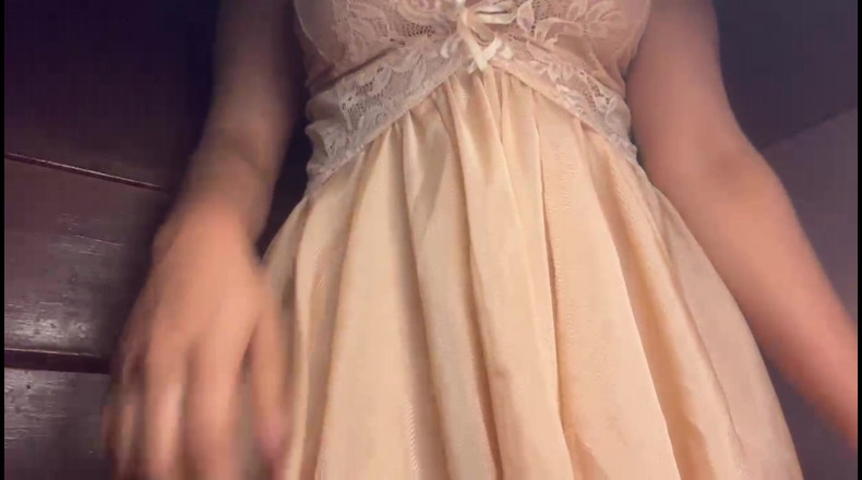 sexy_sunitaShowtime: Iubită indiancă sexy care se joacă cu țâțele și se fute cu...