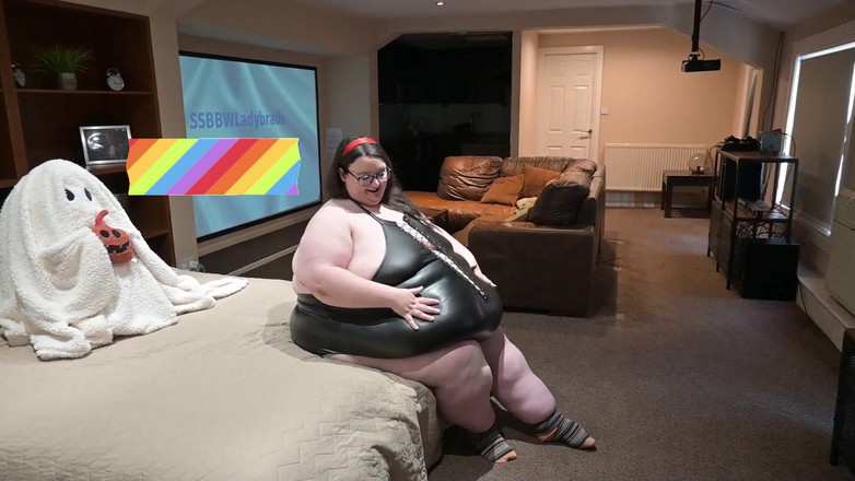 SSBBWLadyBrads: SSBBW सेक्सी मोटा काला चमड़ा सूट