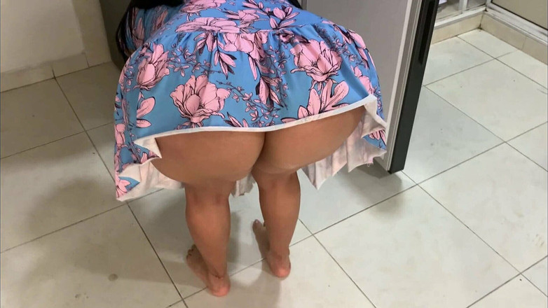 SENSESEX: Łapę macochę masturbuje się, aż tryska i w końcu pieprzę...