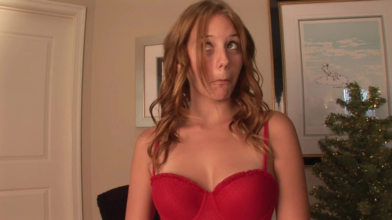 My Favorite Pornstars: Schattige tiener pronkt met haar mooie tieten en kont