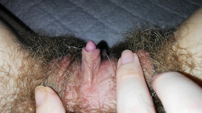 Cuteblonde666: Playing with my wet hairy big clit cummy pussy grool...