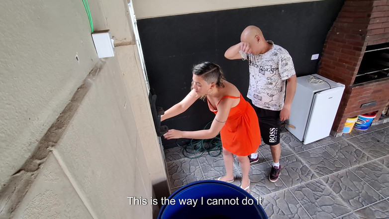 Gabi SweetCouplesStories: Невинная мачеха попадает в ловушку с пасынок в подвале.