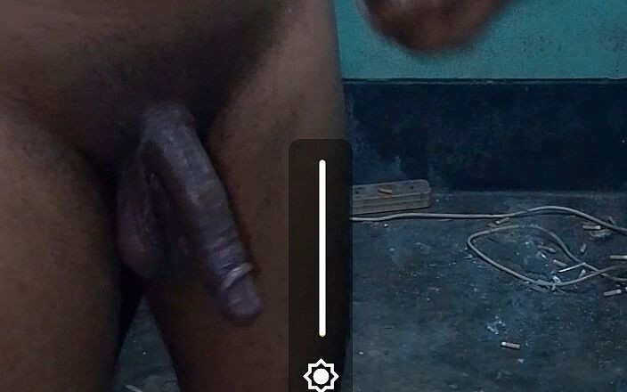 Are you alone: Grote zwarte lul aftrekken