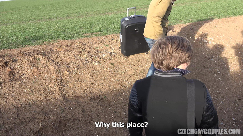 Czech Gay Couples: Tsjechische homoparen 9 luchthaven rooftocht - verse twinks opgekrikt en bedekt met...