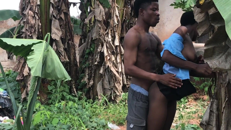 Amateur Teen Studio: Sono in ritardo con la lezione, mi scopo con favore...