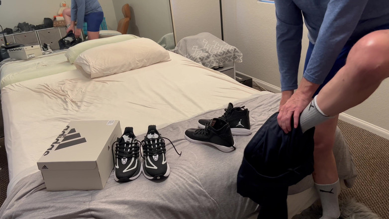 snkrluvr69: Tenisky první hra, sexy šukání, lízání, sperma