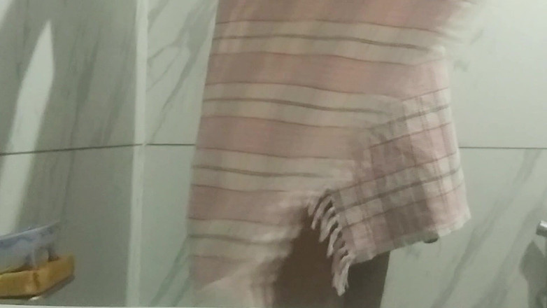 Meplayvid: Lagi asik mainin kontolku di kamar mandi sambil bugil