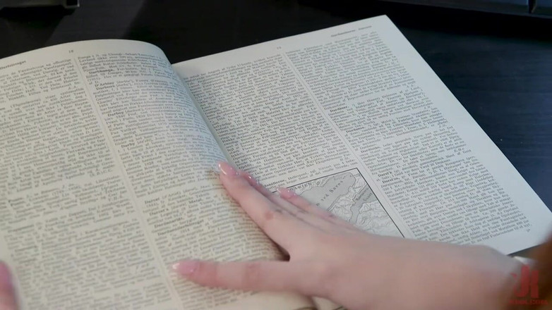 Kink TS: Жара в клетке: Майя Кендрик превращает столы на ее босса Lianna Lawson