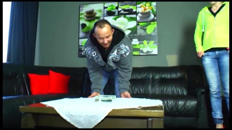 Deutschland porn: Cô ấy nói lời tạm biệt với người yêu cũ và đi...