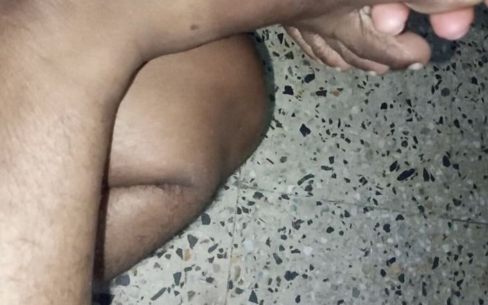 Sweet Indian cock: La figa indiana di bhabhi viene oliata