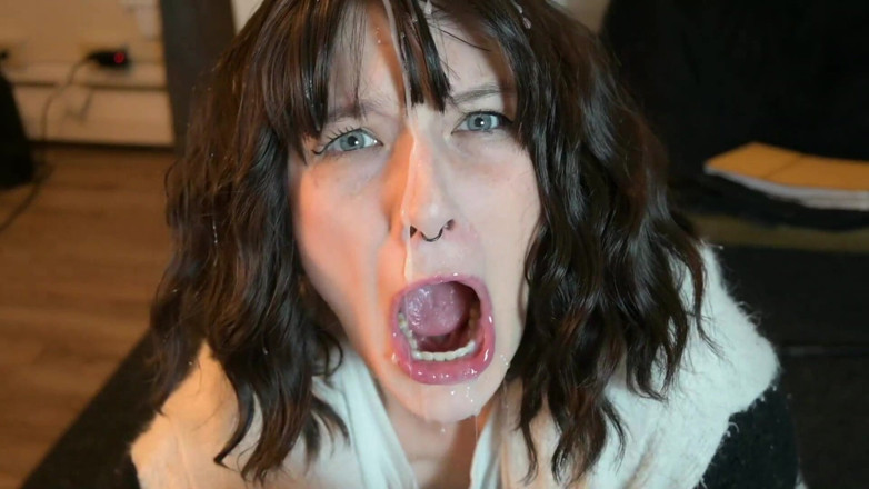 Missellie8: Naive Condom Education