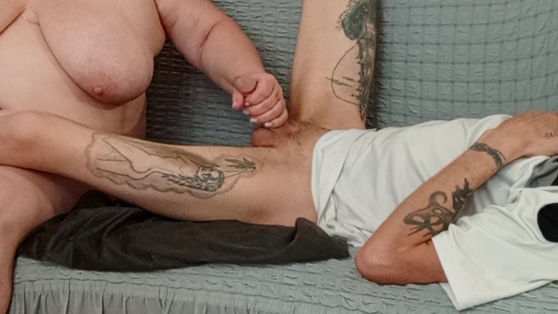 Zona901: Soacra mea mă ajută să mă masturbez, ca să ejaculez