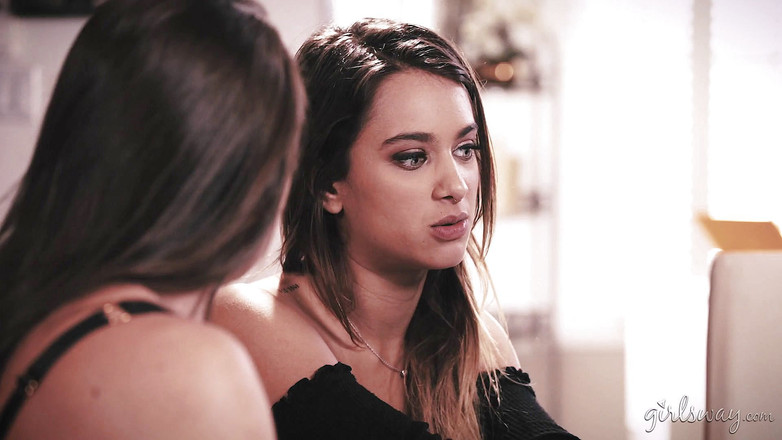 Girlsway: Girlsway - бос-лесбіянка Ебігейлмак Умі Джолі - вас звільнено