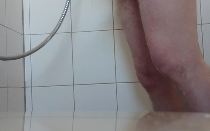 Carmen_Nylonjunge: Chcaní ve sprše ráno