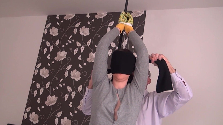 BDSM6.CLUB: Nữ hoàng xỏ khuyên