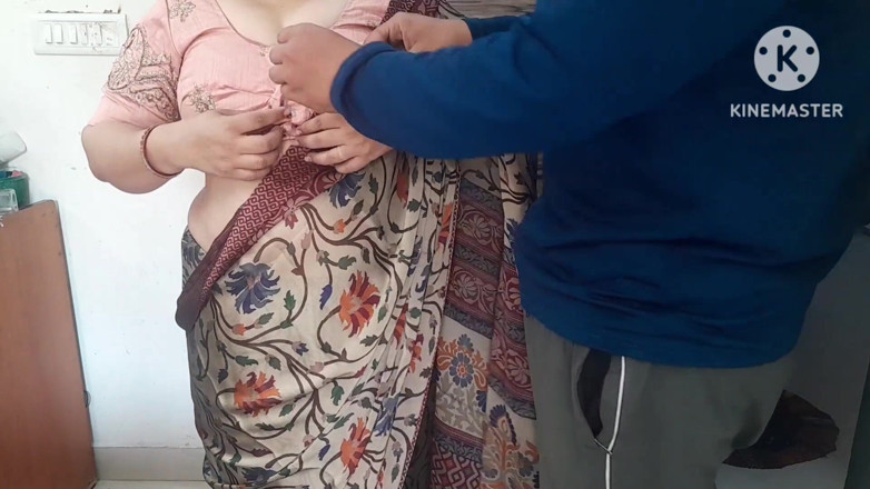 Salmaan001: Schneidermeister fickt hartes sexy bhabhi in Hindi Audio